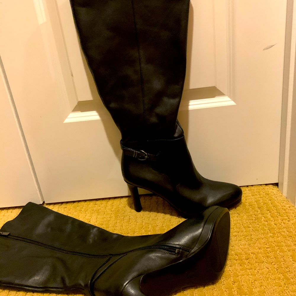 Size 11 wide calf, Naturalizer boots